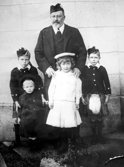 Framed Print : Edward VII and grandchildren Framed Print : Edward VII and grandchildren