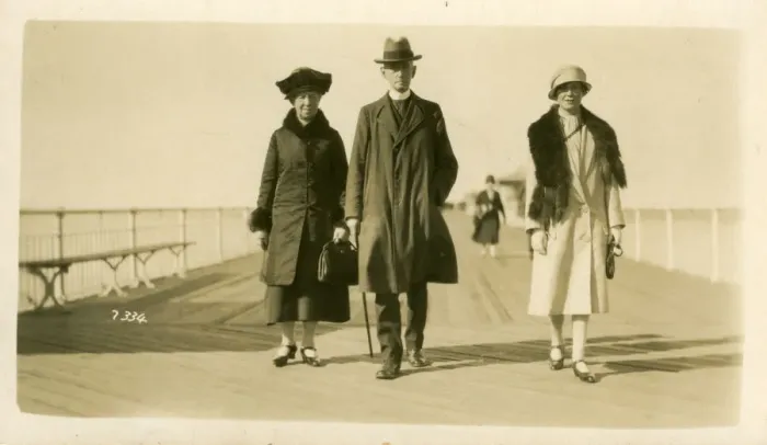Framed Print : Edwardian Couple and Daugher Walking on Pier Framed Print : Edwardian Couple and Daugher Walking on Pier