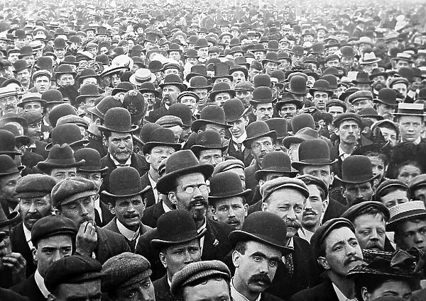 An Edwardian crowd, early 1900s