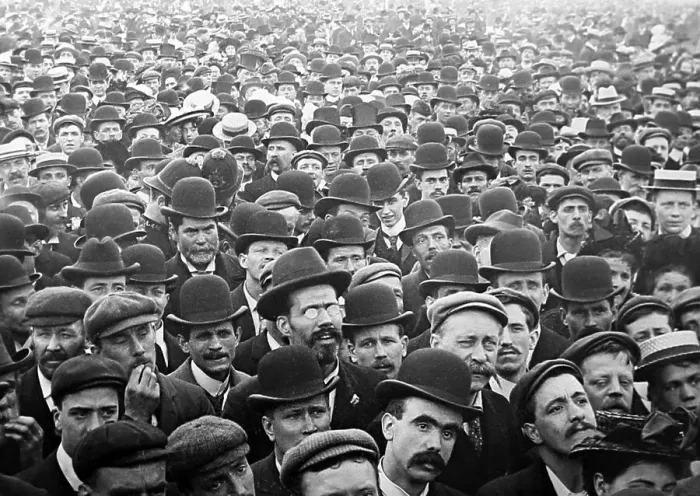 Framed Print : An Edwardian crowd, early 1900s Framed Print : An Edwardian crowd, early 1900s