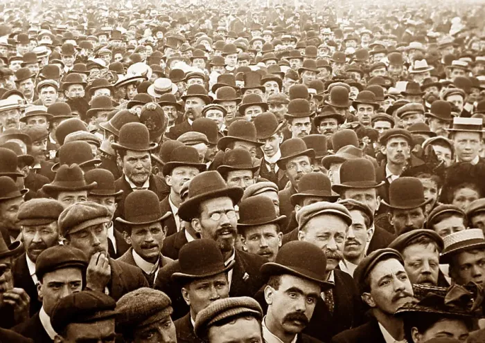 Framed Print : An Edwardian crowd, early 1900s Framed Print : An Edwardian crowd, early 1900s