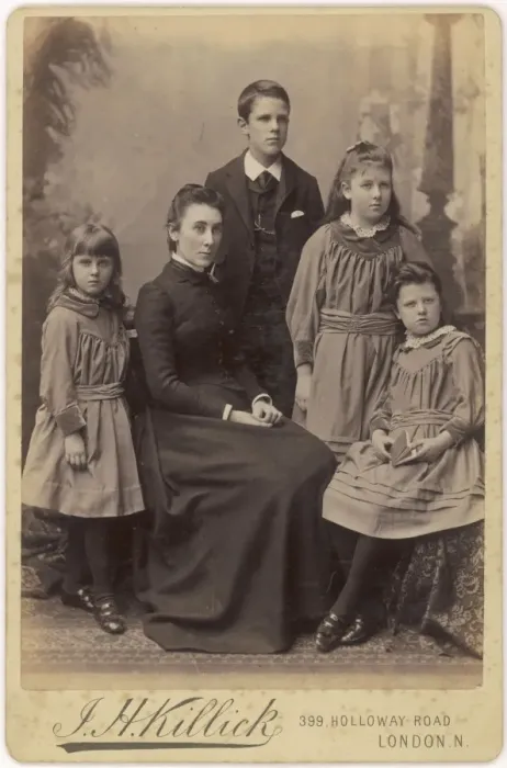 Framed Print : Edwardian mother and four children Framed Print : Edwardian mother and four children