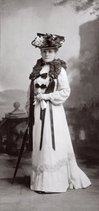 Framed Print : Edwardian woman, Scarborough, North Yorkshire Framed Print : Edwardian woman, Scarborough, North Yorkshire