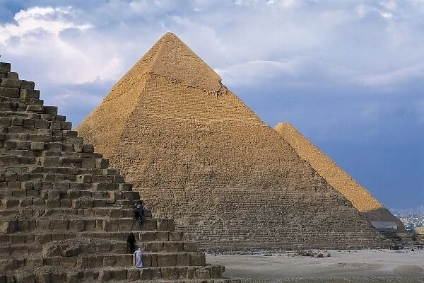 EGYPT. GIZA. Giza. Pyramids of Menkaure, Khafre