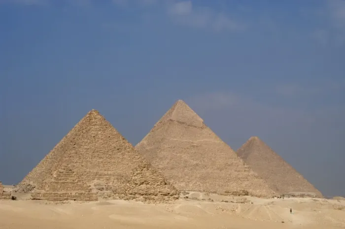 Framed Print : Egypt. The Pyramids of Giza. Pyramids of Khufu, Khafre and M Framed Print : Egypt. The Pyramids of Giza. Pyramids of Khufu, Khafre and M