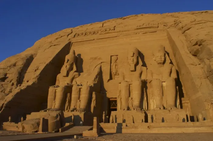 Framed Print : Egyptian art. Great Temple of Ramses II. Four colossal statu Framed Print : Egyptian art. Great Temple of Ramses II. Four colossal statu