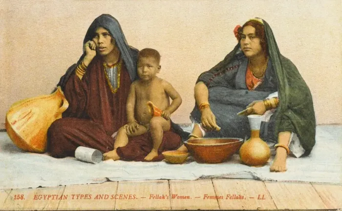 Framed Print : Egyptian Peasant Women and a young boy Framed Print : Egyptian Peasant Women and a young boy
