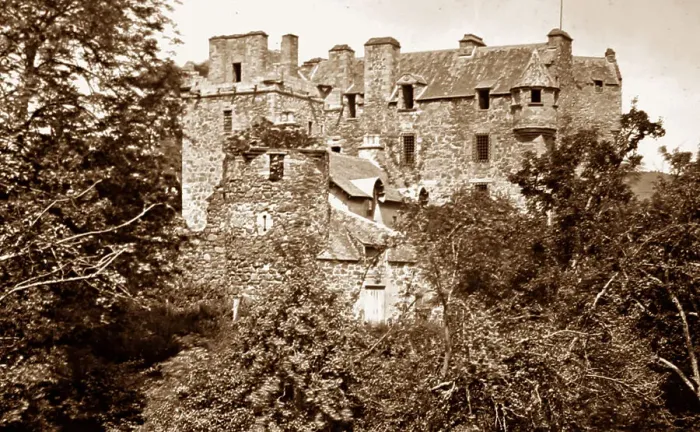 Framed Print : Elcho Castle near Perth, Scotland Framed Print : Elcho Castle near Perth, Scotland