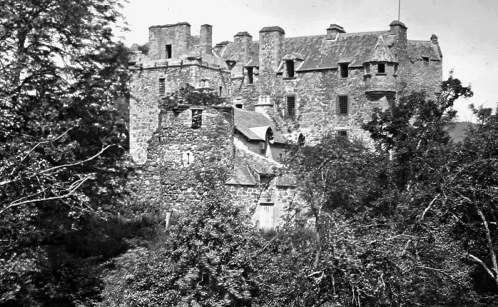 Framed Print : Elcho Castle near Perth, Scotland, Victorian period