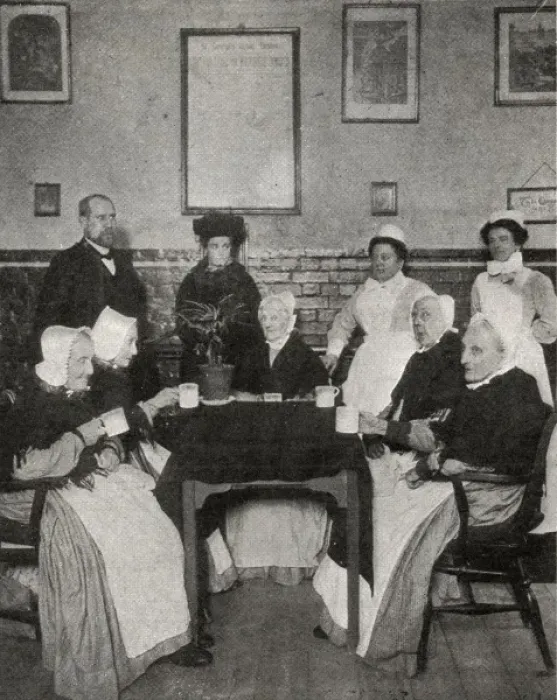 Framed Print : Elderly women inmates over 90, Holborn Union Workhouse Framed Print : Elderly women inmates over 90, Holborn Union Workhouse