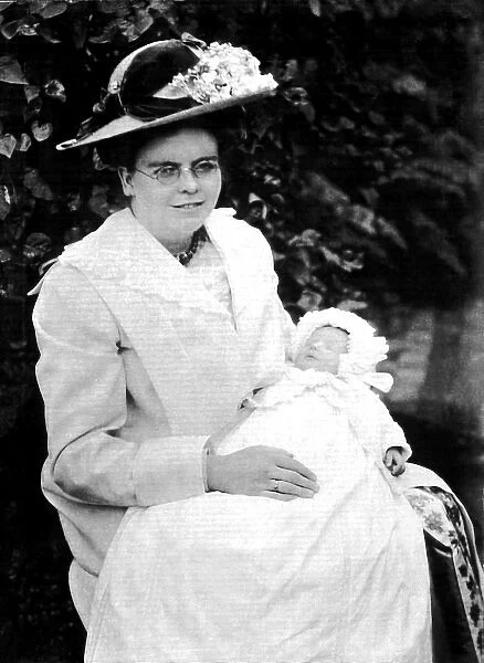Eleanor Malby, wife of Reginald Malby, photographer