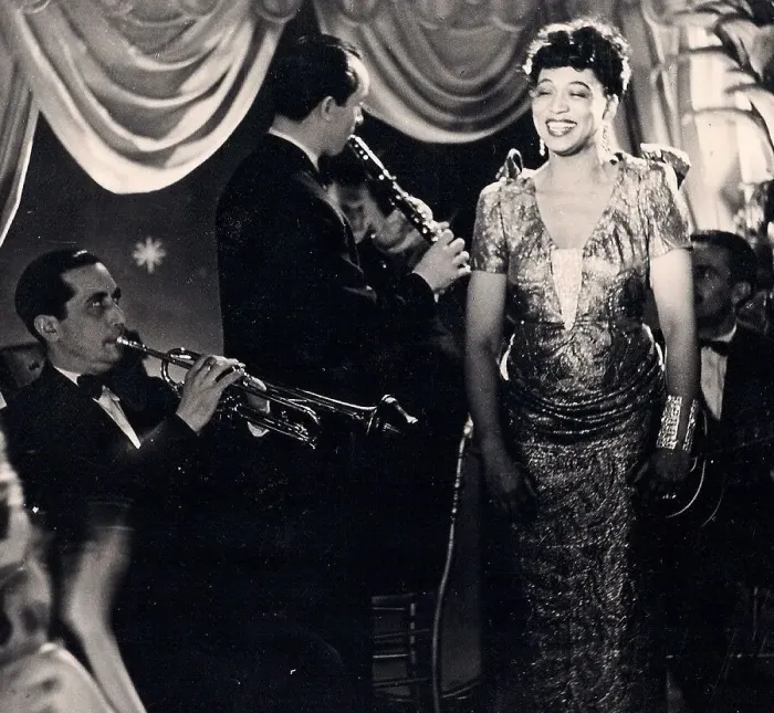 Framed Print : Elisabeth Welch as the Parisian nightclub owner Beulah Framed Print : Elisabeth Welch as the Parisian nightclub owner Beulah