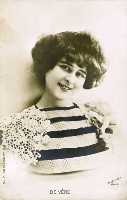 Framed Print : Elise de Vere - French Stage Actress Framed Print : Elise de Vere - French Stage Actress