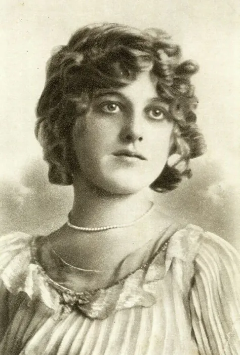 Framed Print : Ella Hall, actress in The Master Key Framed Print : Ella Hall, actress in The Master Key