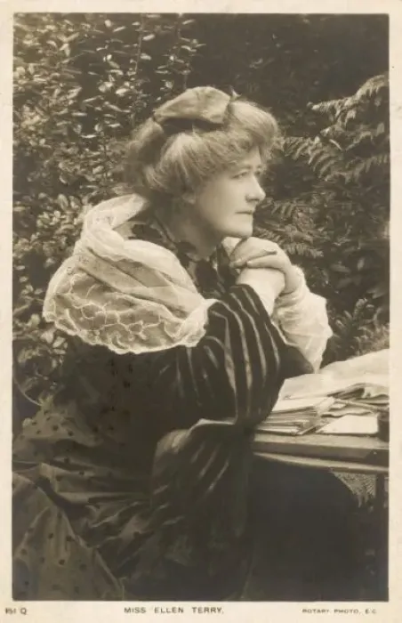 Framed Print : Ellen Terry / 1905 Framed Print : Ellen Terry / 1905