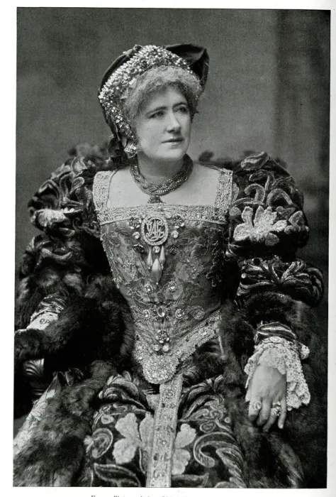 Framed Print : Ellen Terry as Katherine of Aragon in Henry VIII Framed Print : Ellen Terry as Katherine of Aragon in Henry VIII
