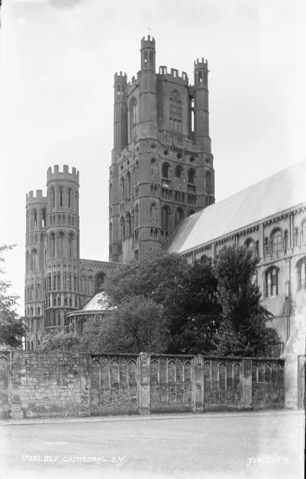 Framed Print : Ely Cathedral Framed Print : Ely Cathedral