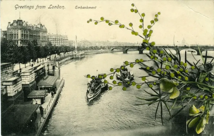 Framed Print : The Embankment, London, England Framed Print : The Embankment, London, England