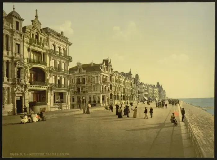 Framed Print : The embankment, Ostend, Belgium Framed Print : The embankment, Ostend, Belgium