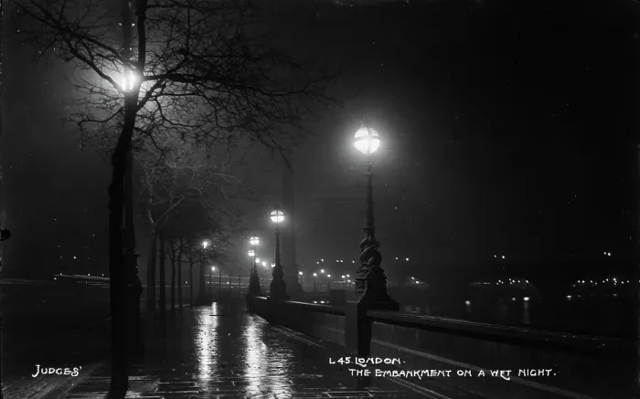 Framed Print : The Embankment on a Wet Night Framed Print : The Embankment on a Wet Night