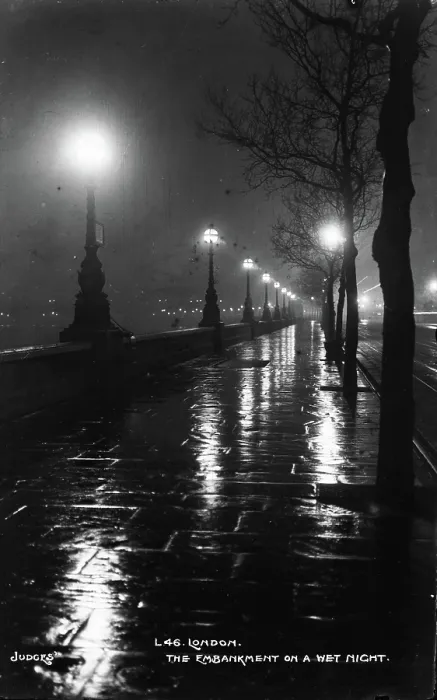 Framed Print : The Embankment on a Wet Night