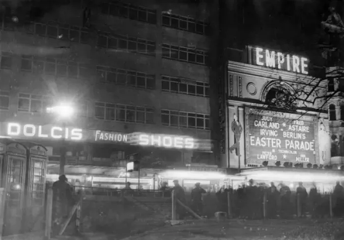 Framed Print : Empire, Leicester Square Framed Print : Empire, Leicester Square