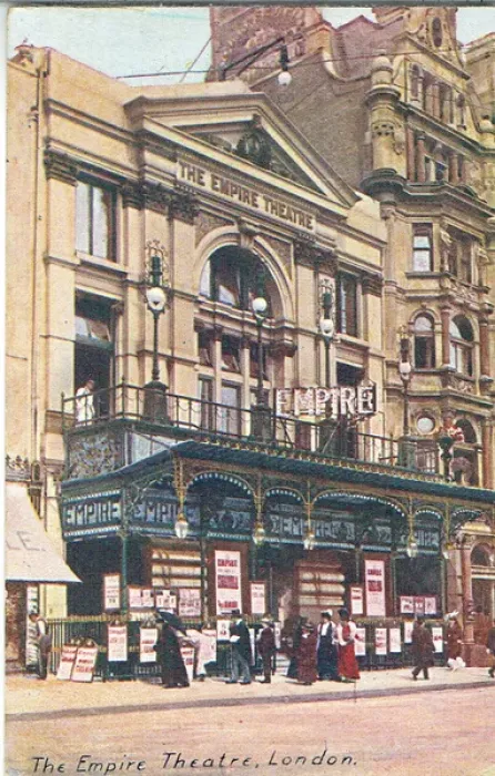 Framed Print : The Empire Theatre, Leicester Square Framed Print : The Empire Theatre, Leicester Square