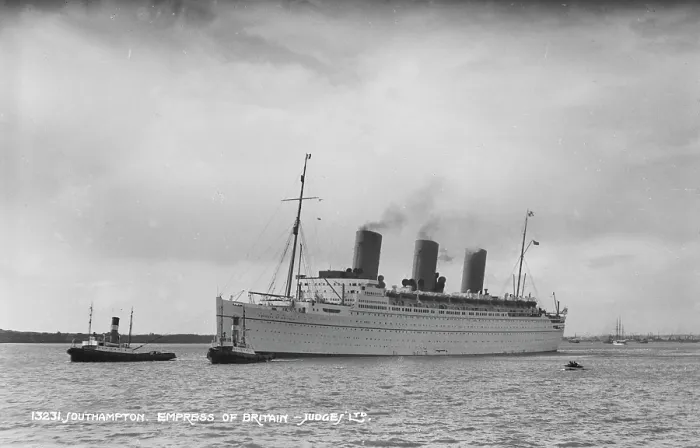 Framed Print : Empress of Britain in Southampton Framed Print : Empress of Britain in Southampton