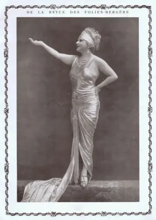 Framed Print : En Pleine Folie at the Folies Bergere Framed Print : En Pleine Folie at the Folies Bergere
