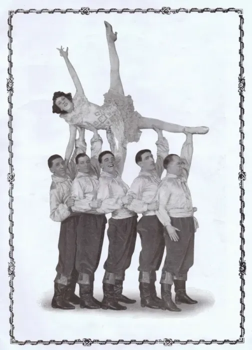 Framed Print : En Pleine Folie at the Folies Bergere Framed Print : En Pleine Folie at the Folies Bergere