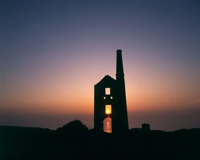 Framed Print : Engine house at Carn Galver tin mine, Cornwall Framed Print : Engine house at Carn Galver tin mine, Cornwall
