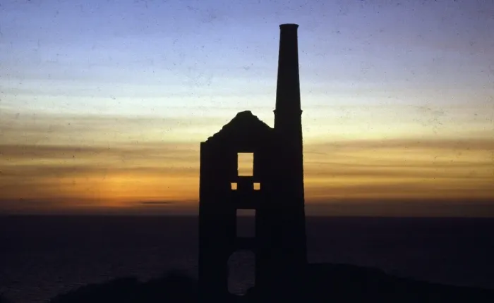 Framed Print : Engine house at Carn Galver tin mine, Cornwall Framed Print : Engine house at Carn Galver tin mine, Cornwall