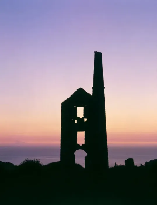 Framed Print : Engine house at Carn Galver tin mine, Cornwall Framed Print : Engine house at Carn Galver tin mine, Cornwall