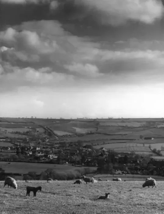 Framed Print : England / Long Compton Framed Print : England / Long Compton