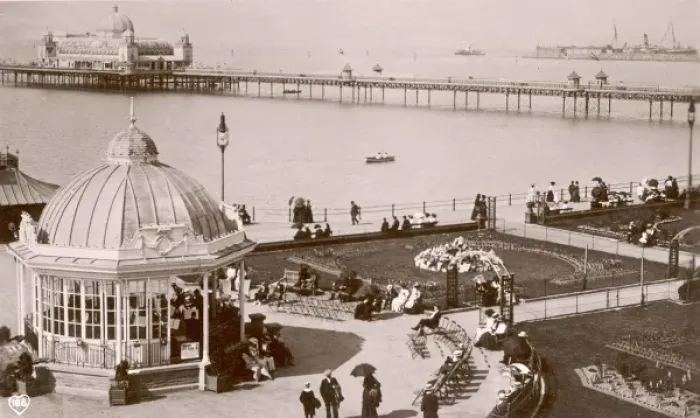 Framed Print : England / Morecambe / Front Framed Print : England / Morecambe / Front