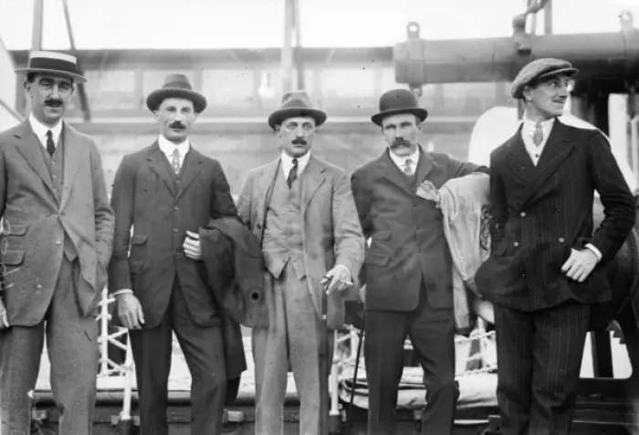 Framed Print : England polo team arrive in the USA, 1914 Framed Print : England polo team arrive in the USA, 1914