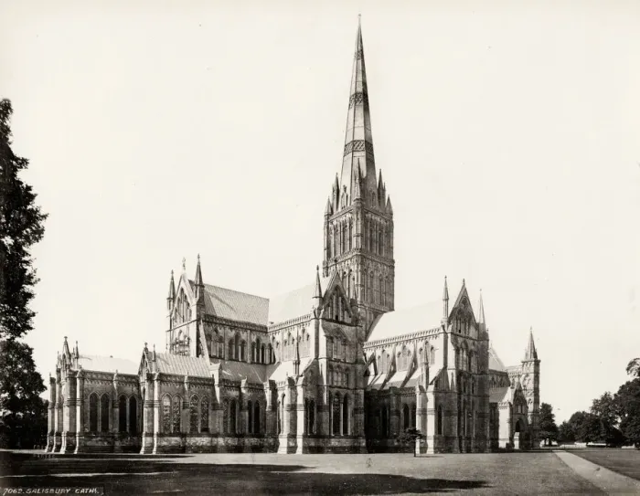 Framed Print : England religion, church: Salisbury Cathedral Framed Print : England religion, church: Salisbury Cathedral