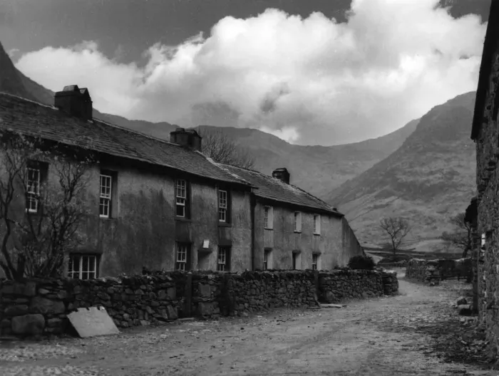 Framed Print : ENGLAND / SEATHWAITE Framed Print : ENGLAND / SEATHWAITE