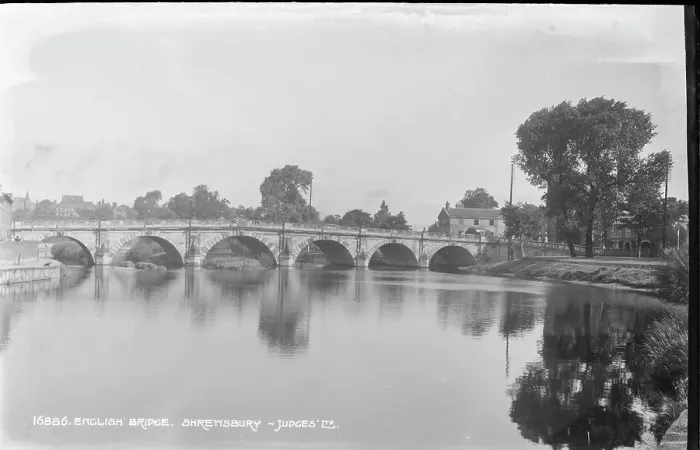 Framed Print : English Bridge in Shrewsbury Framed Print : English Bridge in Shrewsbury