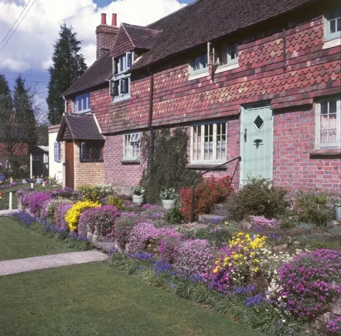 Framed Print : English Country Cottages Framed Print : English Country Cottages