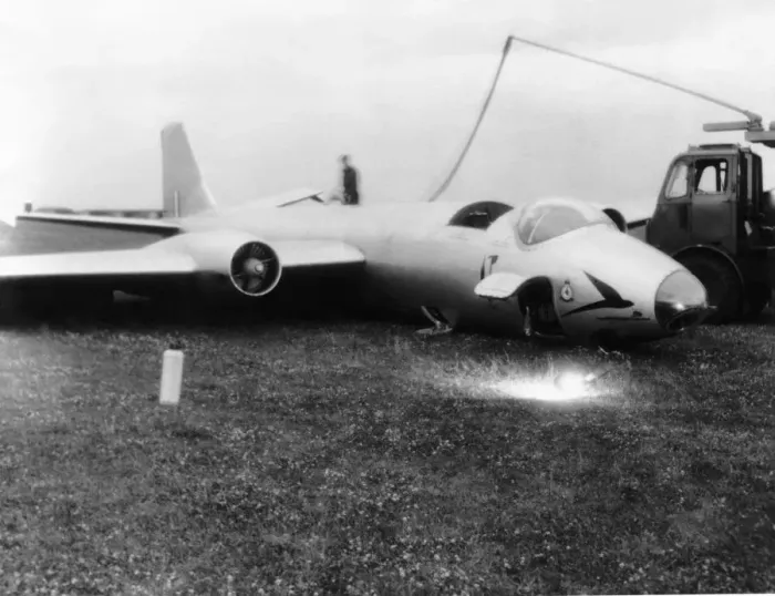 Framed Print : English Electric Canberra