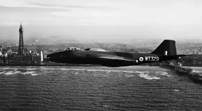 Framed Print : English Electric Canberra Framed Print : English Electric Canberra