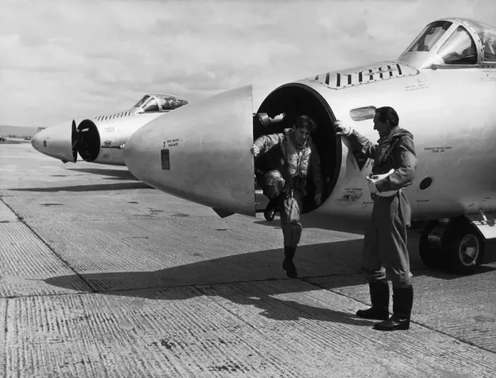 Framed Print : English Electric Canberra Framed Print : English Electric Canberra