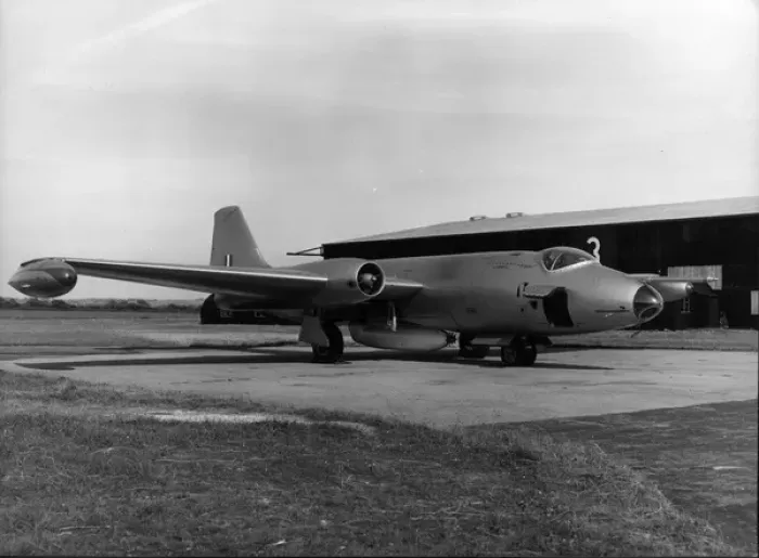 Framed Print : English Electric Canberra B2 used by Flight Refuelling Framed Print : English Electric Canberra B2 used by Flight Refuelling