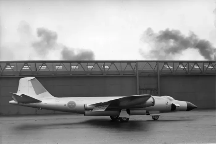 Framed Print : English Electric Canberra Tp52 of the Swedish Air Force Framed Print : English Electric Canberra Tp52 of the Swedish Air Force