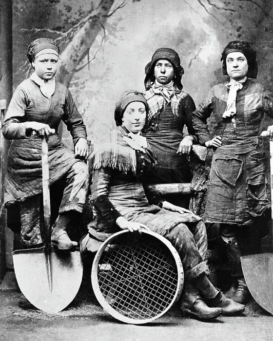 Framed Print : English women coal miners Framed Print : English women coal miners