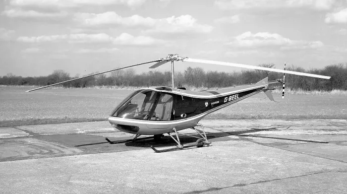 Framed Print : Enstrom 280C Shark G-BEEL Framed Print : Enstrom 280C Shark G-BEEL