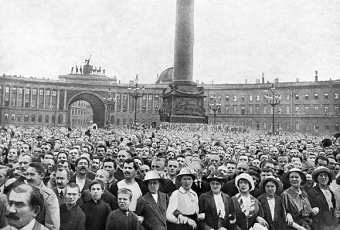 Framed Print : Enthusiastic Russians at the beginning of World War I Framed Print : Enthusiastic Russians at the beginning of World War I