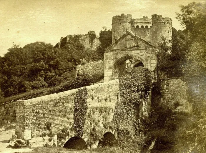 Framed Print : Entrance to Carisbrooke Castle, Isle of Wight Framed Print : Entrance to Carisbrooke Castle, Isle of Wight