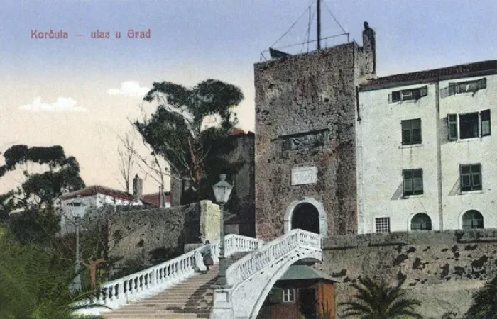 Framed Print : Entrance to the city of Korcula, Croatia
